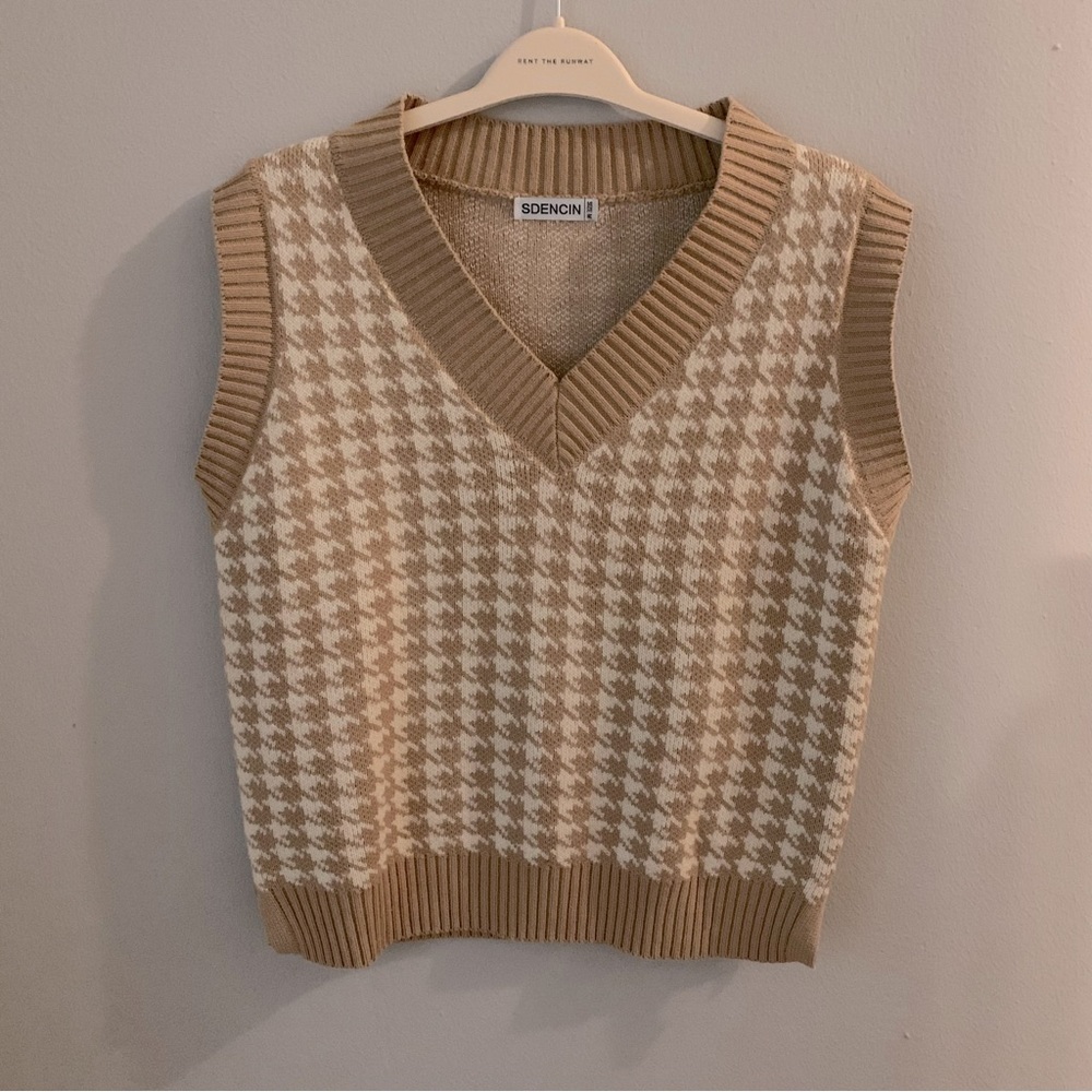 Amazon houndstooth sweater vest